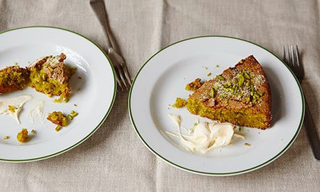 Pistachio, Cardamom and Olive Oil cake 